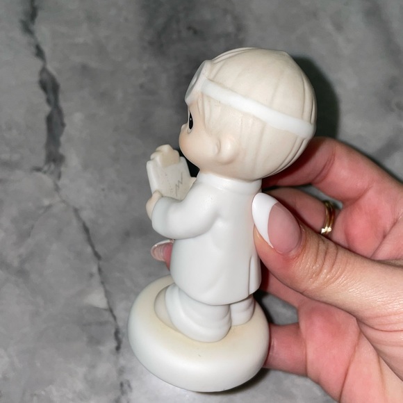 Precious Moments Mini Healthcare Hero - Picture 6 of 11